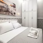 Tsimiski 104 Luxury Suites