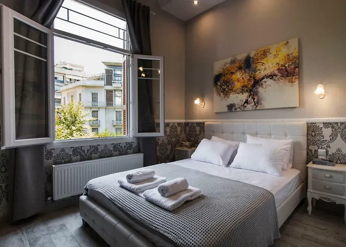 Tsimiski 104 Luxury Suites