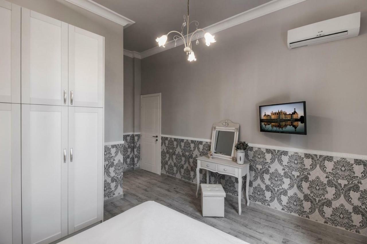 Apartment Tsimiski 104 Luxury Suites