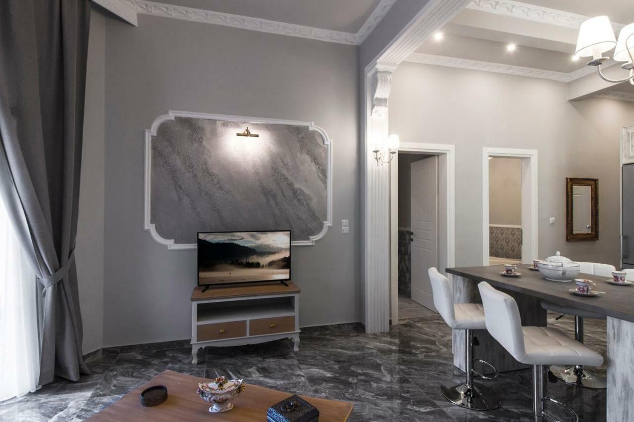 Apartment Tsimiski 104 Luxury Suites